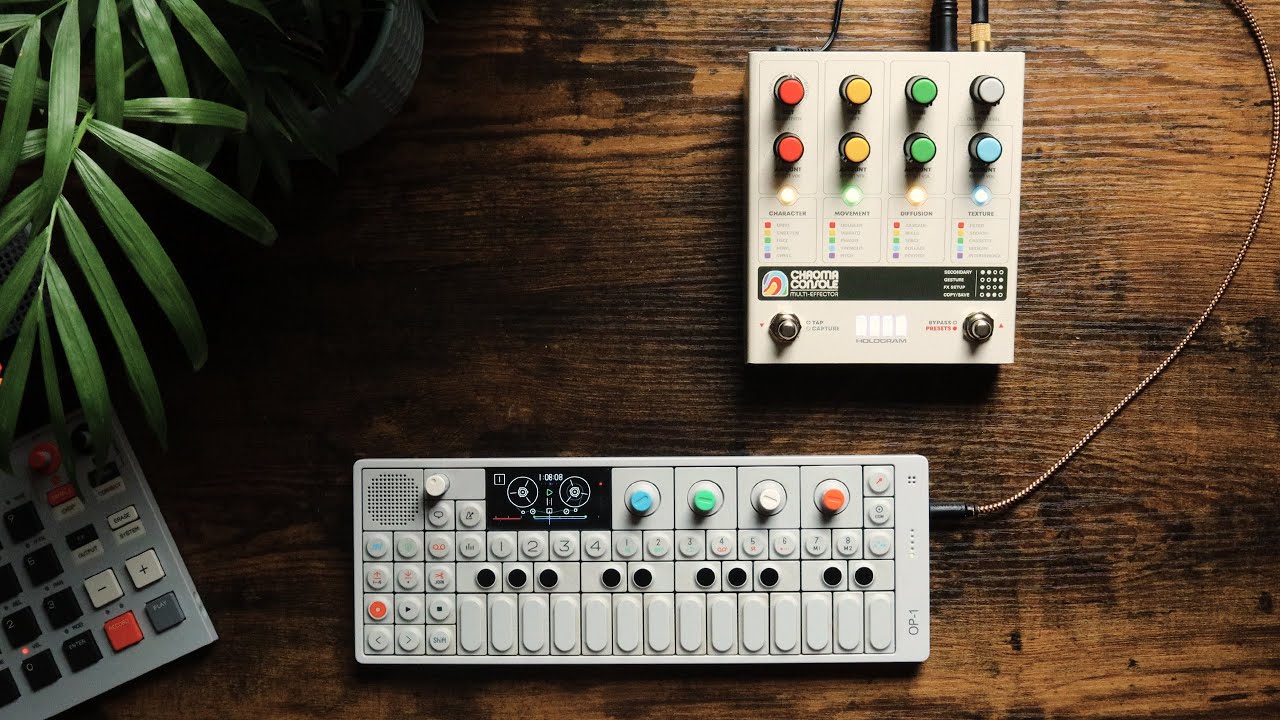 Chroma Console - Hologram Electronics. TOTAL VIBES! - YouTube