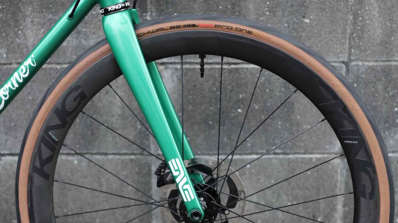 クリスキングのホイール【CHRIS KING Wheels ARD44】は、他のホイール