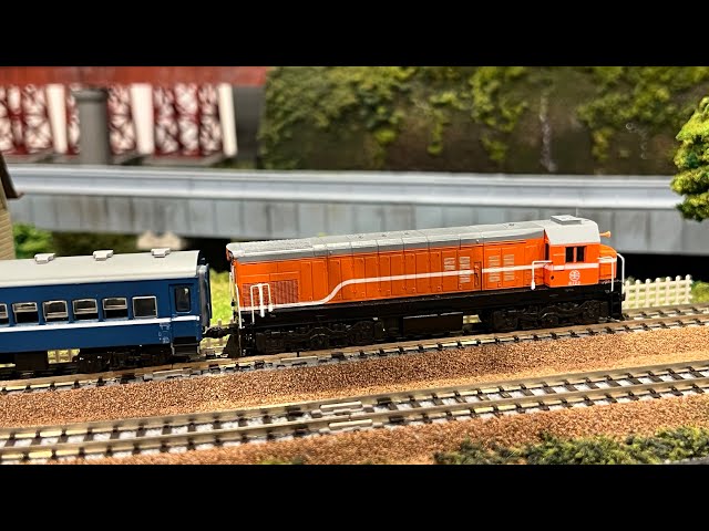 台湾鉄道 1000系 模型 振り子式 台湾鉄道 1000系 模型 振り子式 Nゲージ】