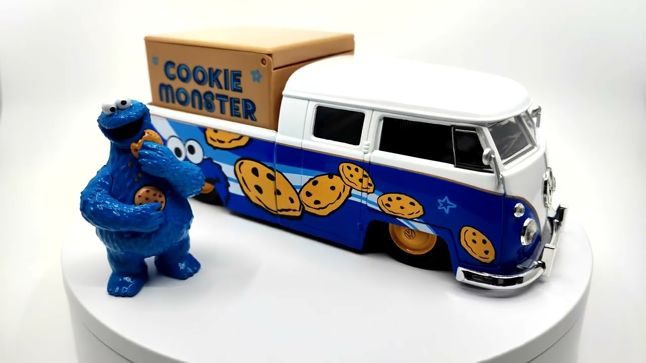 Jada Toys Sesame Street - Cookie Monster Bus - 360° video - YouTube