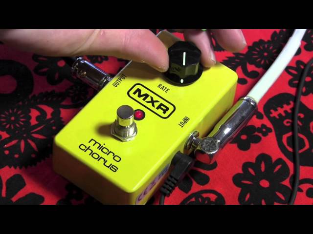MXR Micro Chorus guitar effects pedal demo with Stratocaster - YouTube