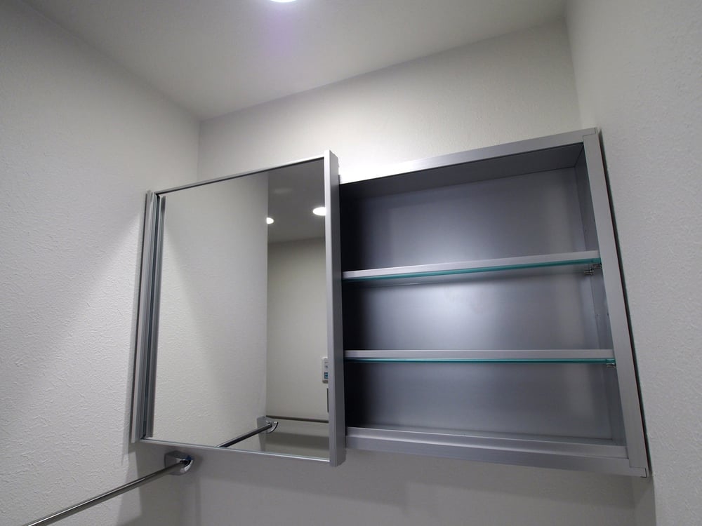 サンワカンパニーの洗面台「カリッサ750」＋「メディシン