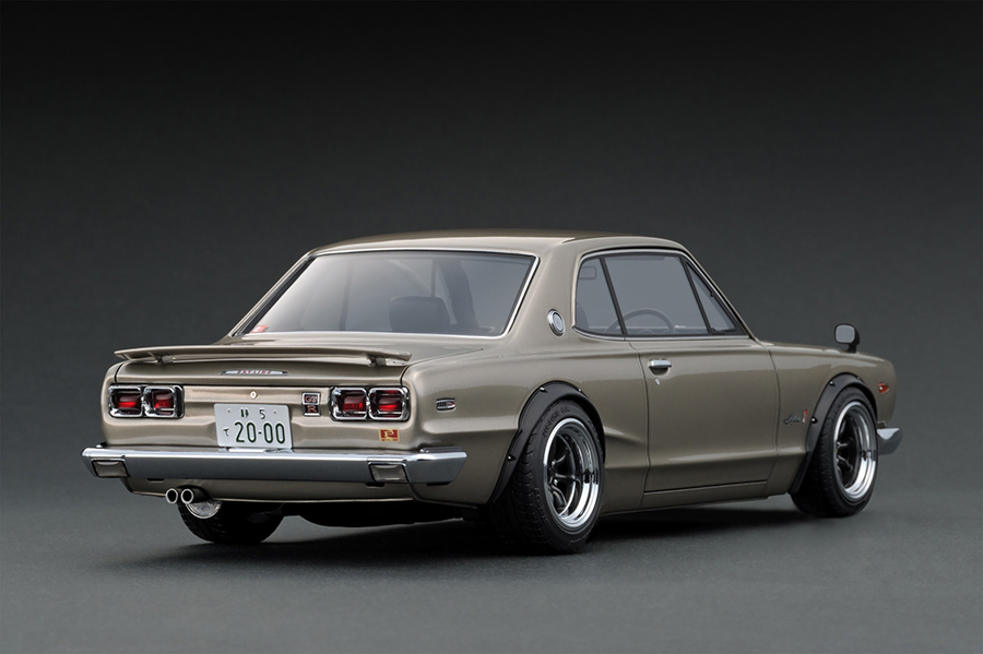 IG1768 1/18 Nissan Skyline 2000 GT-R (KPGC10) Silver With Engine