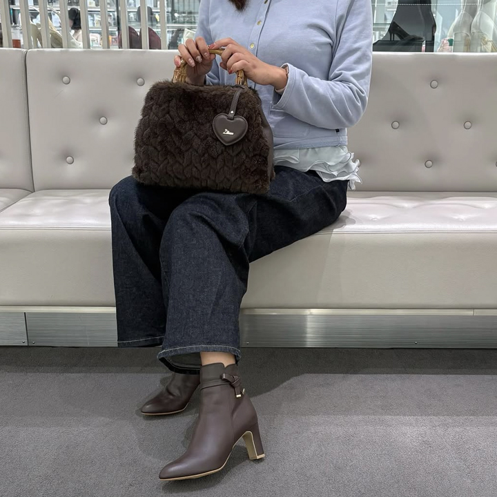 靴・バッグのダイアナ通販サイト ｜ IZ5705: バッグ 【dianashoes.com】