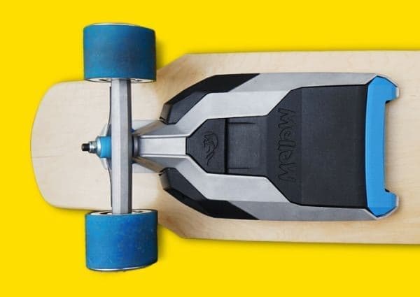 お気に入りのスケートボードを“電動スケートボード”に変える「Mellow