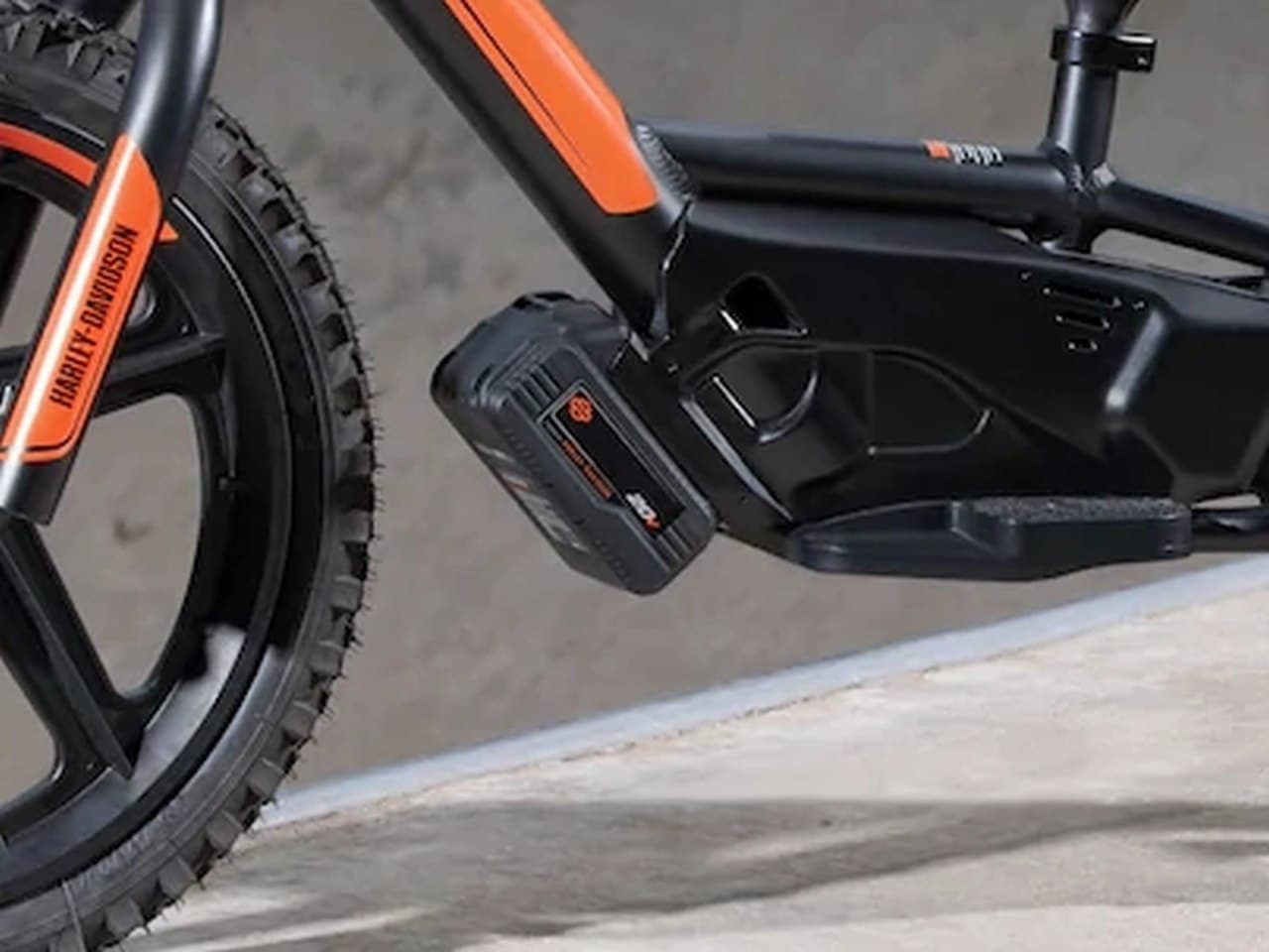 マジか？ハーレーダビッドソンが3歳児向けの電動バランスバイクを販売