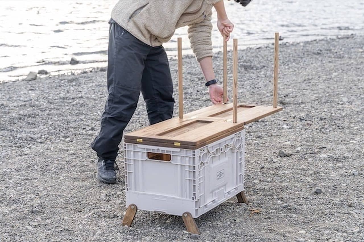 コンテナをキャンプテーブルに！ 食材を収納できて調理もできる