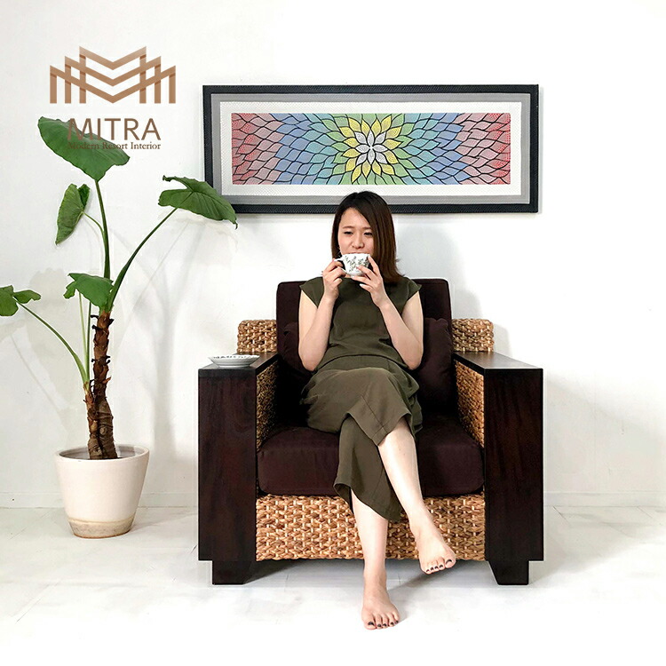 極上のひとり時間におすすめ！座り心地抜群のリゾート風一人掛けソファ