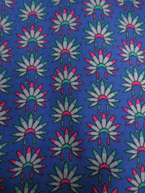 HERMES】【フランス製】【アスコットタイ】エルメス『シルクスカーフ