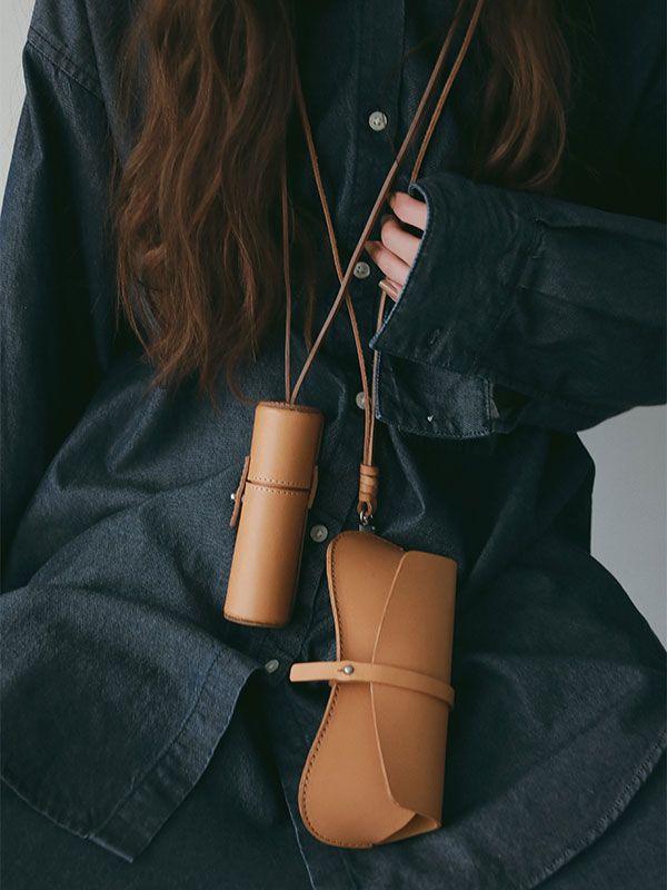 ETRE TOKYO - レザーコードマルチポーチ (BLACK） | ADDICT WEB SHOP