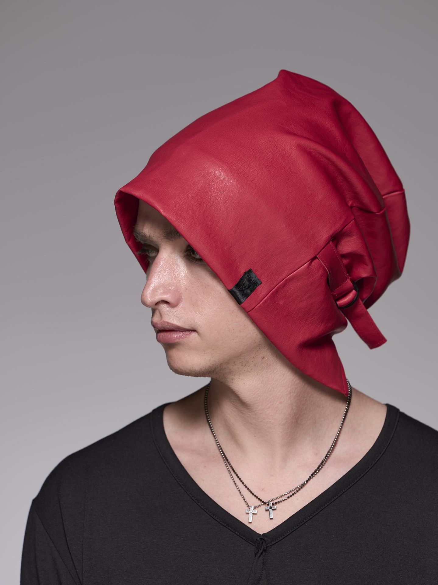 ネットNEWSに世界のイチロー選手が帰国と出国時に着用したニット帽が