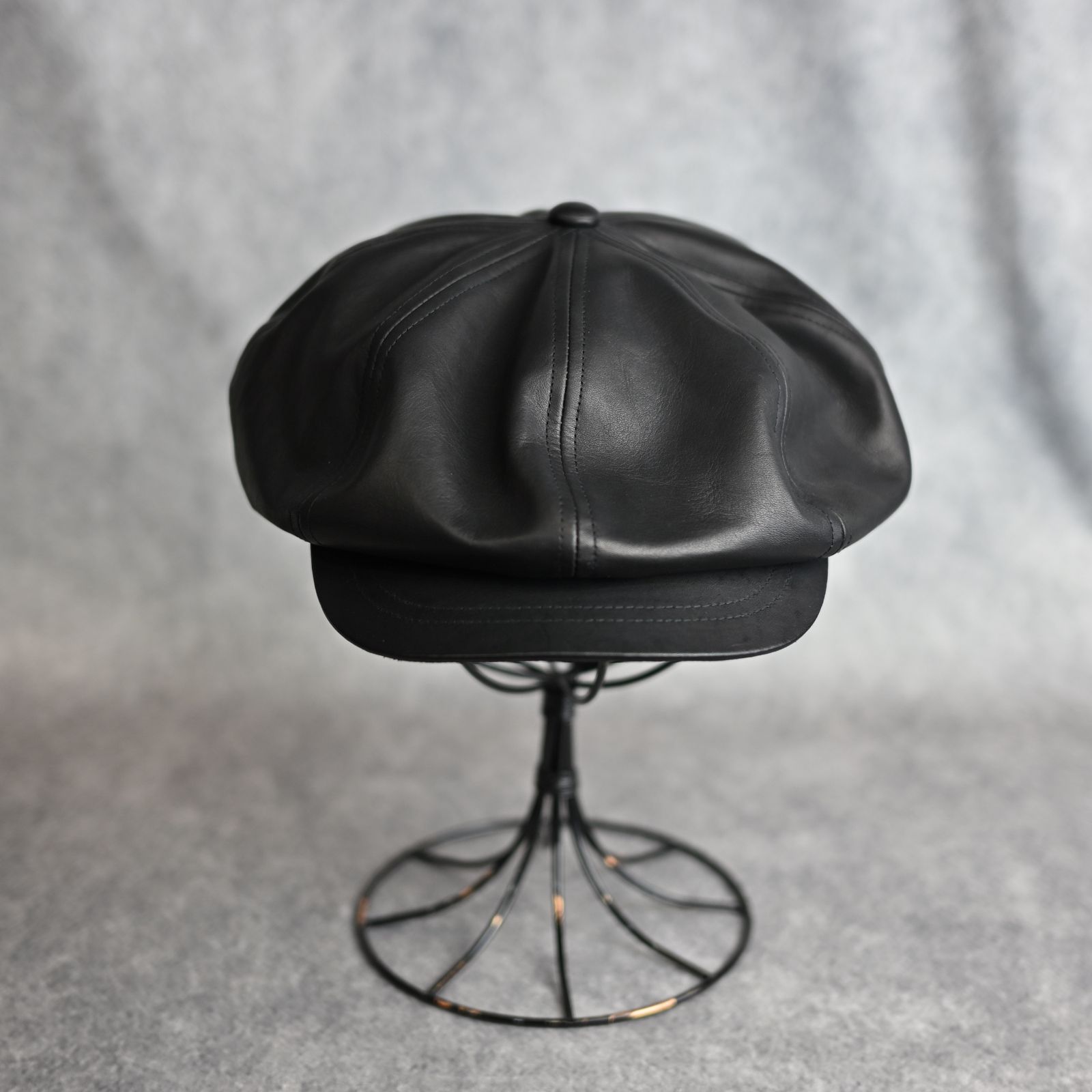 バックラッシュ、黒 レザー キャスケット フロントバイザー付きLサイズ