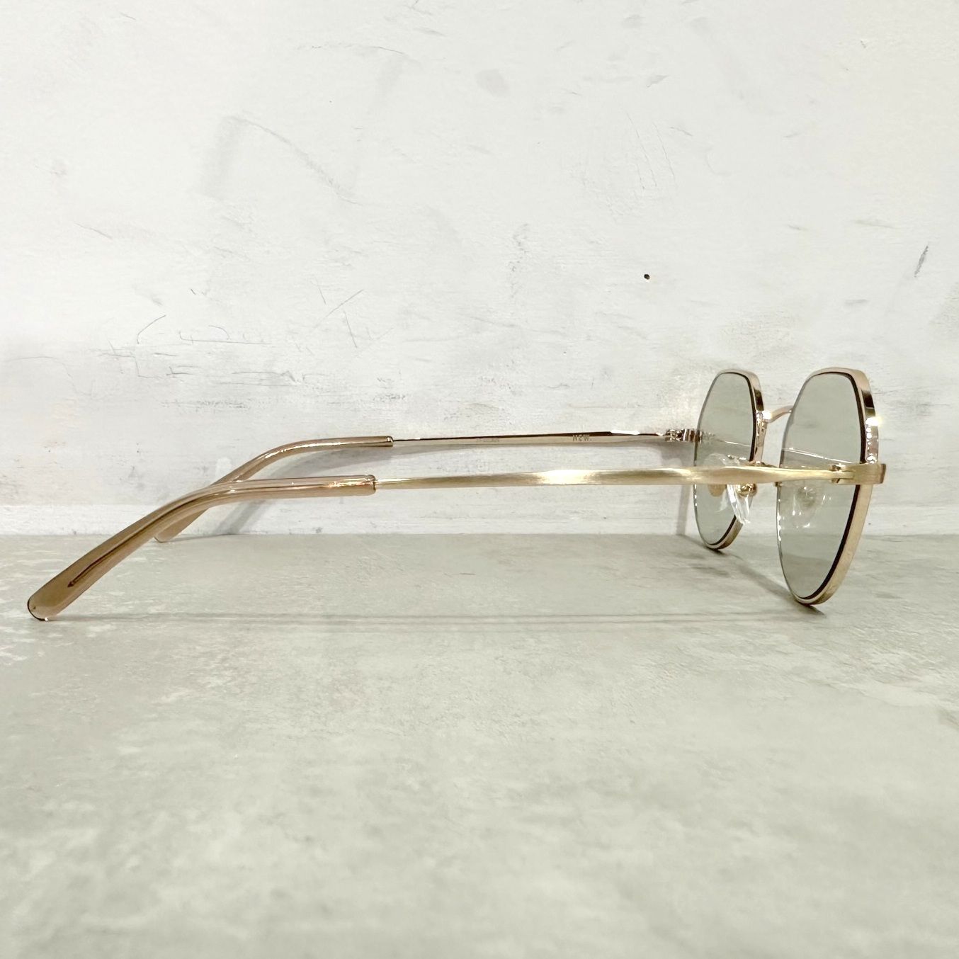 NEW. - NEW. MAYA C-2 / サングラス / ゴールド | LUKE