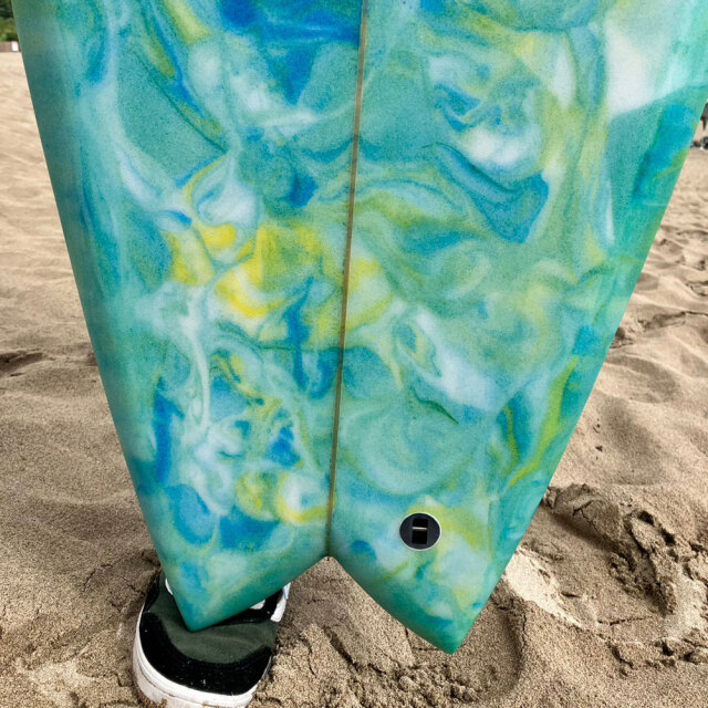 サーフボード ショートボード 5'8 クウォーター フラットツイン