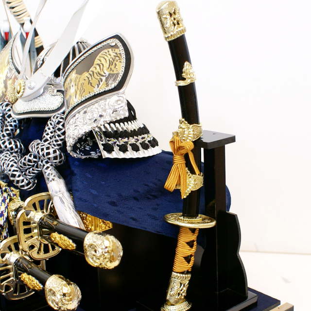 五月人形,久月,兜,家紋,ケース,アクリル,ガラス,コンパクト,K956-1