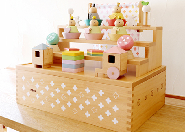 プーカのひな人形 収納飾り-HAKO- 【飾り台自在】【座り雛・立雛