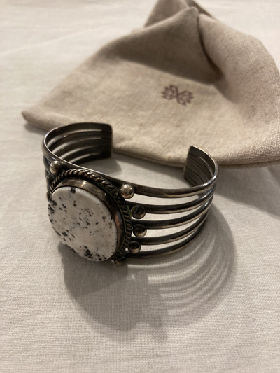 WHITE BUFFALO (ホワイトバッファロー) / ArizonaRiver Bangle