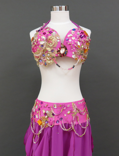 ベリーダンス衣装】ピンクパープルにゴールドのレースが煌びやか！高級