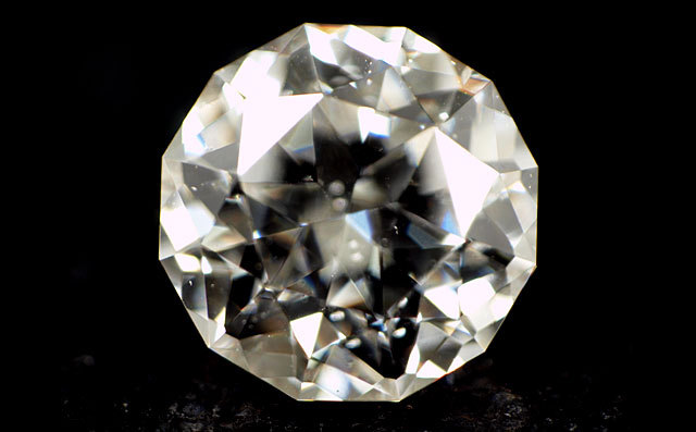 86面体(12角形)カット】 天然ダイヤモンド ルース(裸石) 0.463ct, G