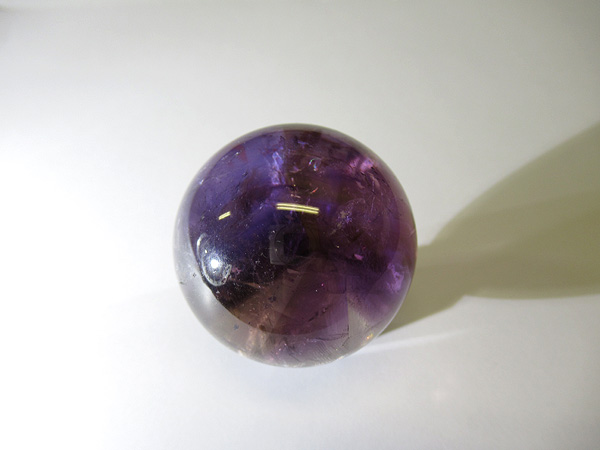 ブラジルバイーア州産 ファントム トラピッチェアメジスト丸玉