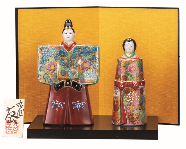 コンパクトでかわいい九谷焼の雛人形