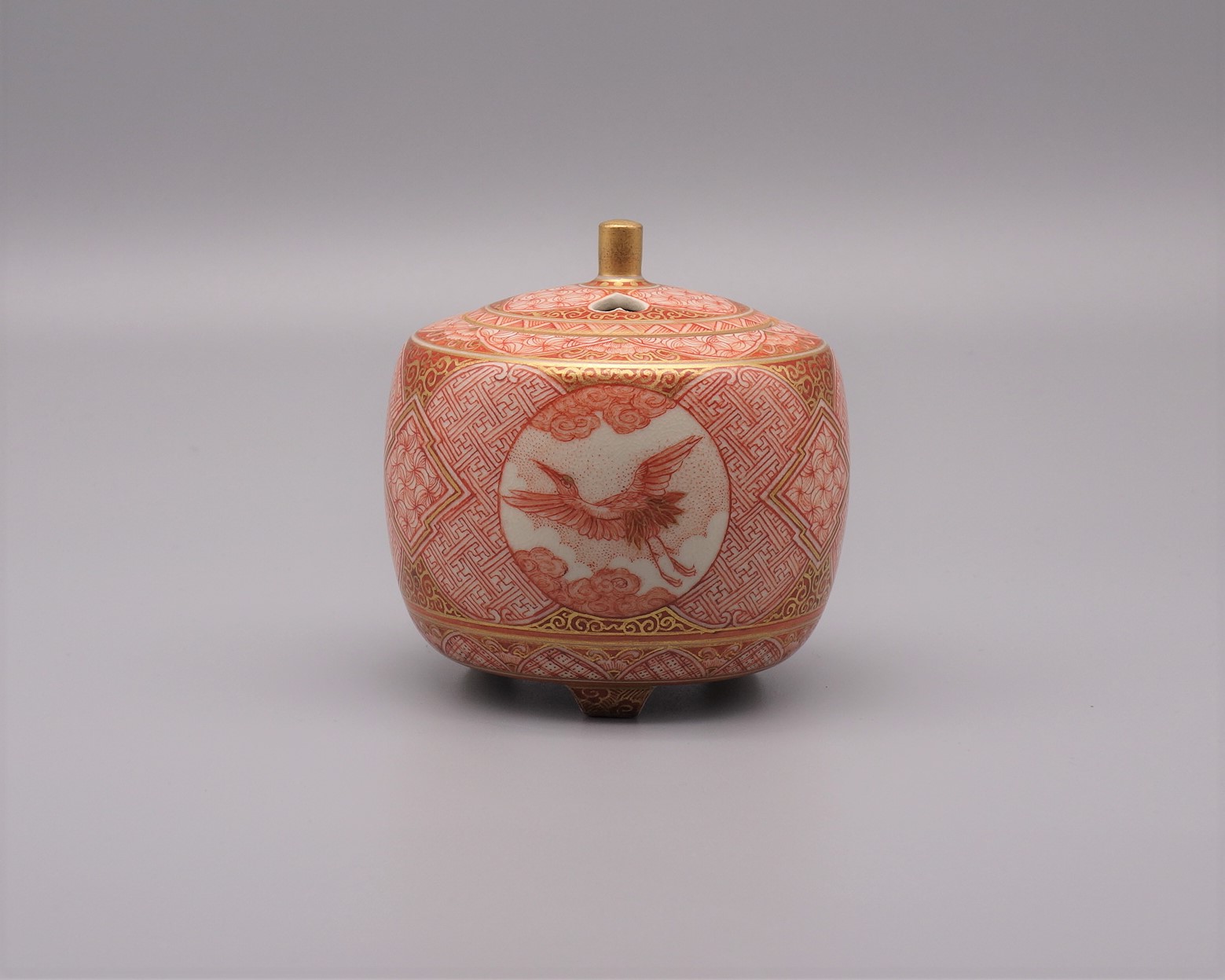 九谷焼 香炉 赤絵細描鶴文 [ 大酒清山 ]