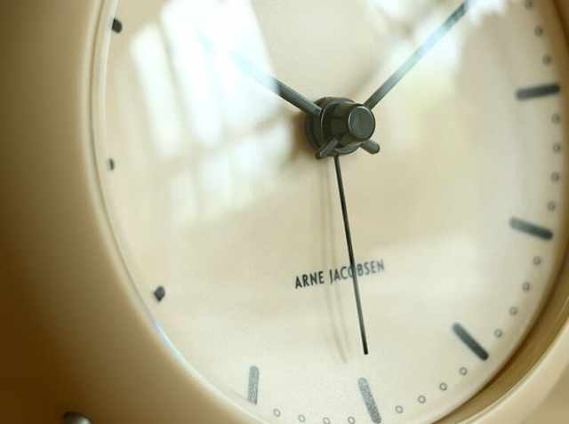 アルネ・ヤコブセン テーブルクロック CITY HALL（シティーホール