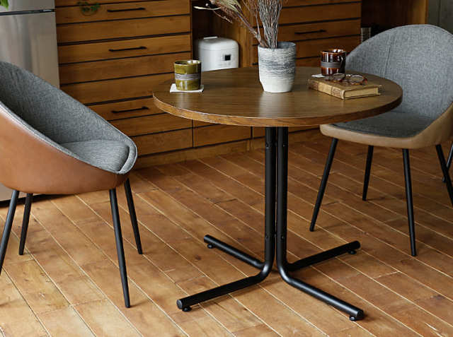 円形ダイニングテーブル Danz(ダンズ)｜北欧・ヴィンテージインテリア