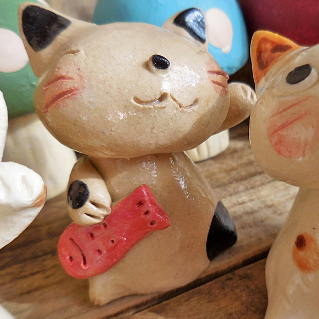 美濃焼 猫 置物 手造り 陶器製 日本製 立型 （1～3）
