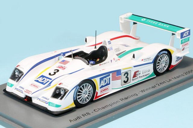 スパーク 1/43 アウディ R8 ルマン 24h 2005 Winner No.3 43LM05