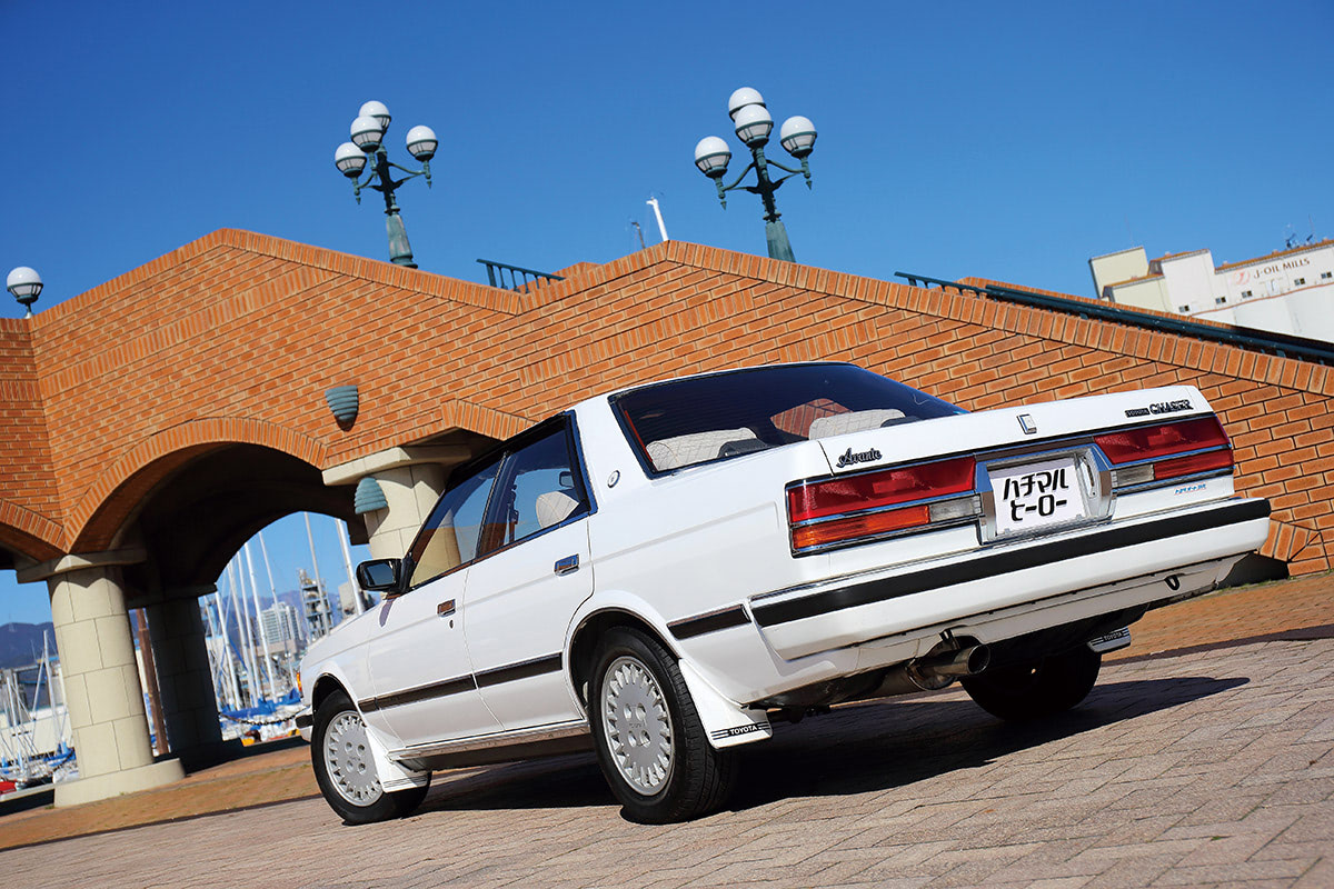 走りに特化した「S」グレードもあったスポーティーサルーン、71系