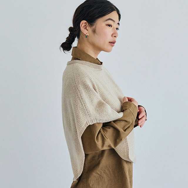 重ね着するポンチョケープ 杉綾｜衣料品｜中川政七商店 公式サイト