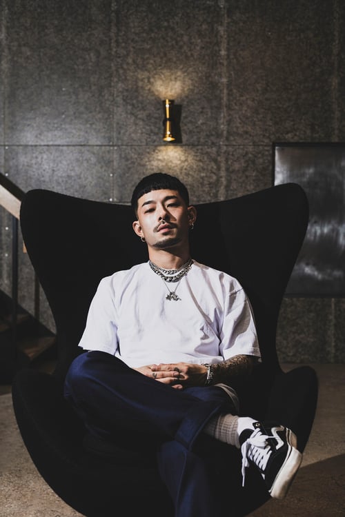 ZORNニューアルバム「新小岩」を明日リリース、BOSSとのコラボ曲MV公開