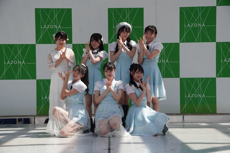 STU48がラゾーナ川崎に登場、「鬼レンチャン」で話題の池ちゃんが