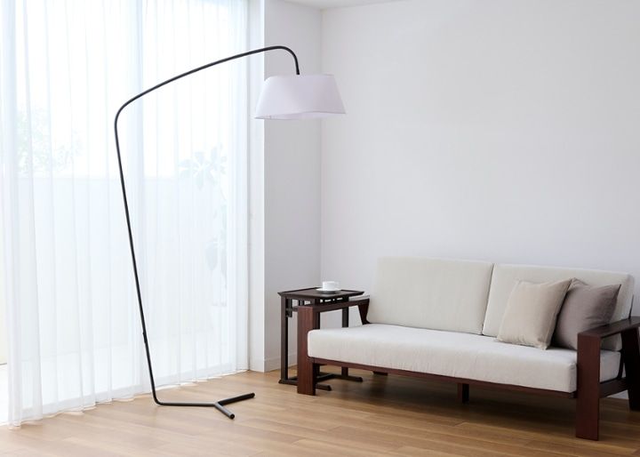 Espresso 3-living floor lamp～見る角度によってデザインが変わる照明
