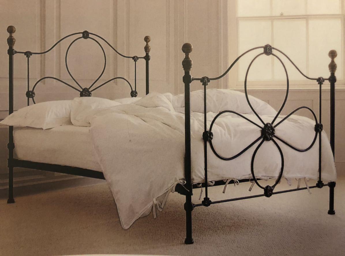 入手困難品】Laura Ashley サマセットセミダブルベッドフレーム 入手