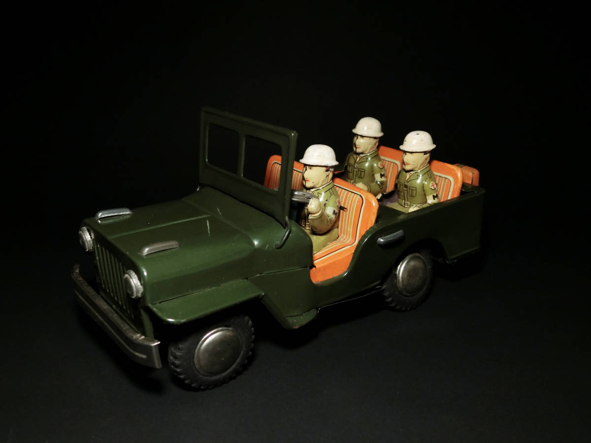 昭和40年代ブリキ軍用ジープとフィギュア2体 Amazon.co.jp: 軍用ジープ