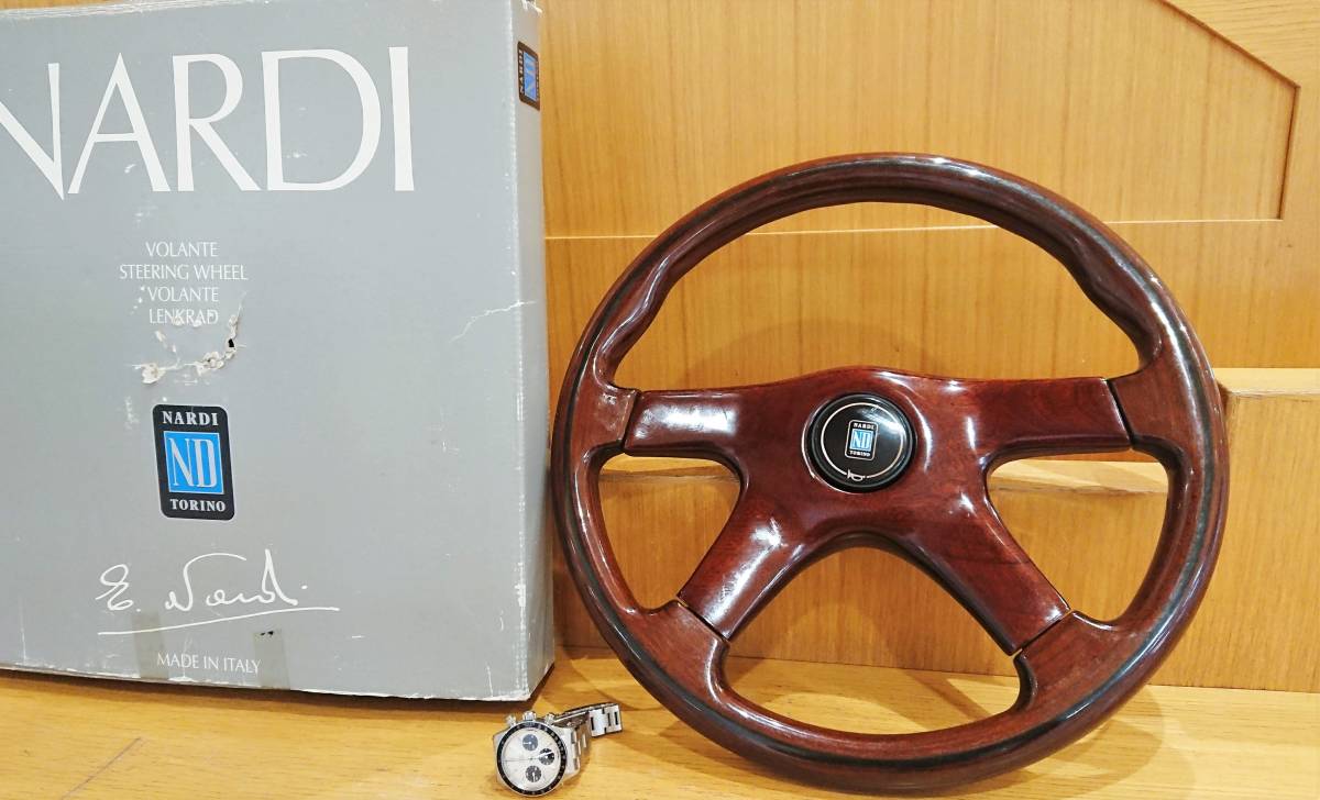NARDI ナルディ GARA4 ステアリング36cm/ホーンボタン/MOMO