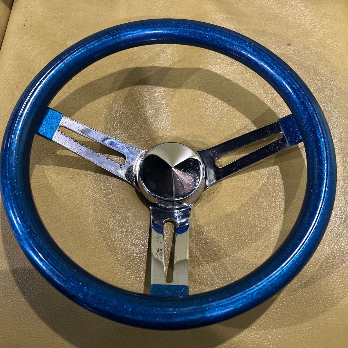 10インチ 小径ステアリング ムーンアイズ グラント 旧車 アメ車