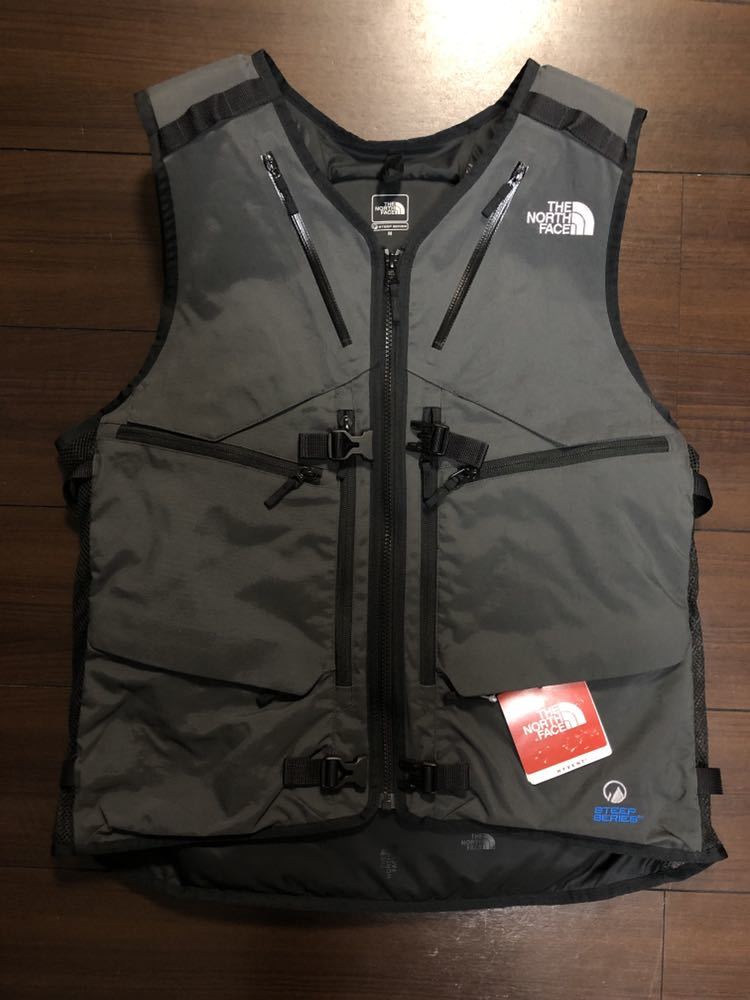 貴重なMサイズ•ノースフェイス・パウダーガイドベスト・重さ1.1kg THE