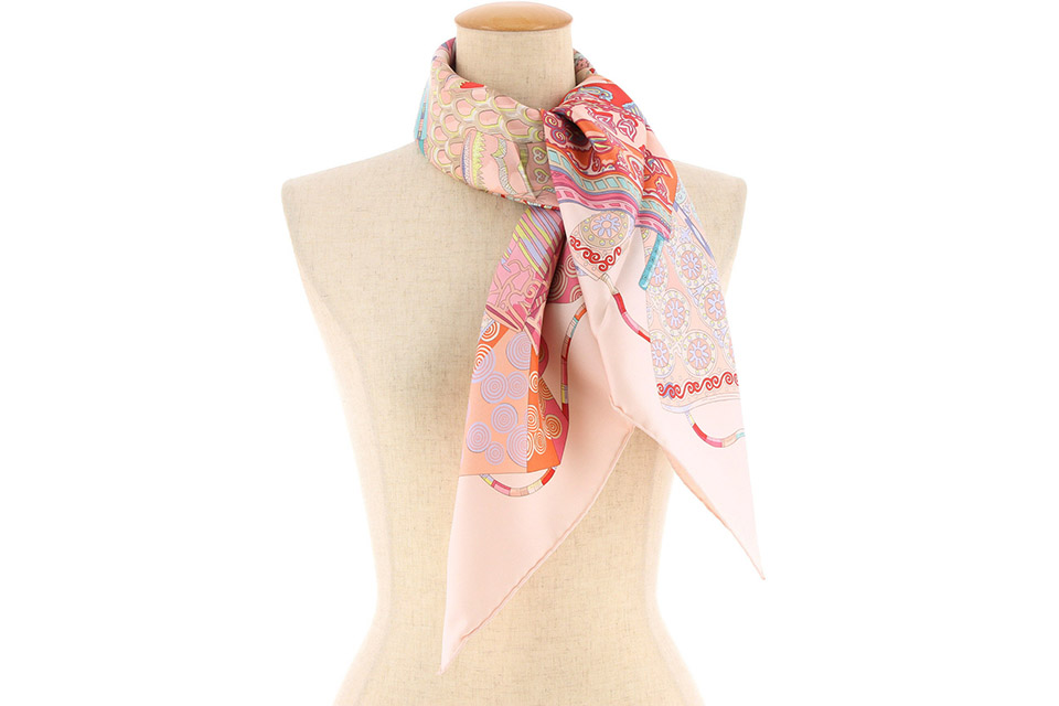 未使用、美品】HERMES シルクスカーフ ピンク 中古・古着通販】HERMES