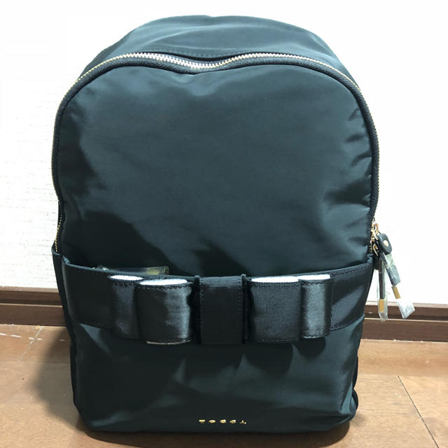 TOCCA リュック toccaリュック未使用たぐつき グレージュ 新品 未使用