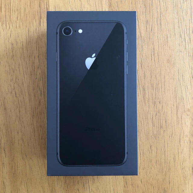 iPhone8 SIMロック解除済み