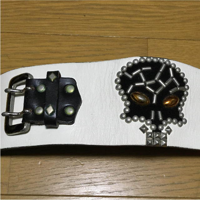 ウルフズヘッド リストバンドの通販 by Footballer's shop｜ラクマ