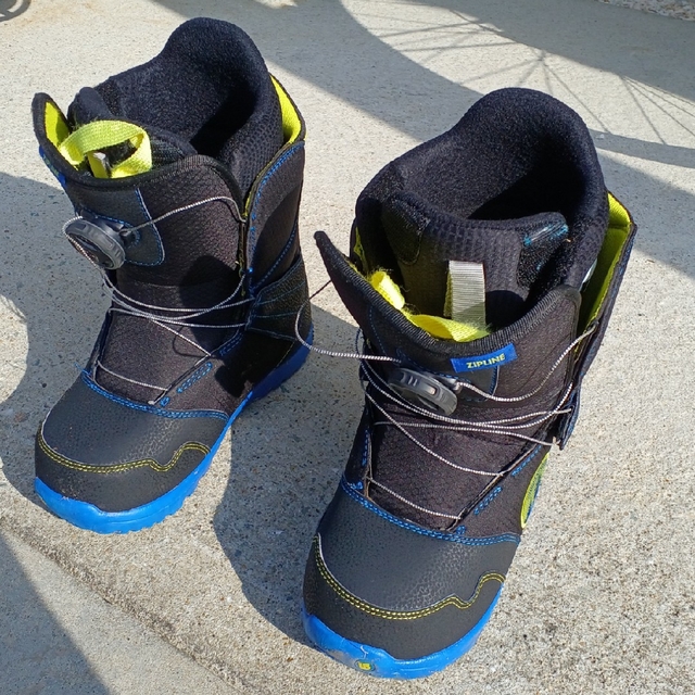 23cm キッズ用Burton ストア スノボブーツ