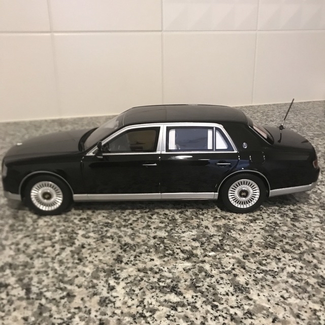 1/18 センチュリー 内閣総理大臣専用車の通販 by チクワ｜ラクマ