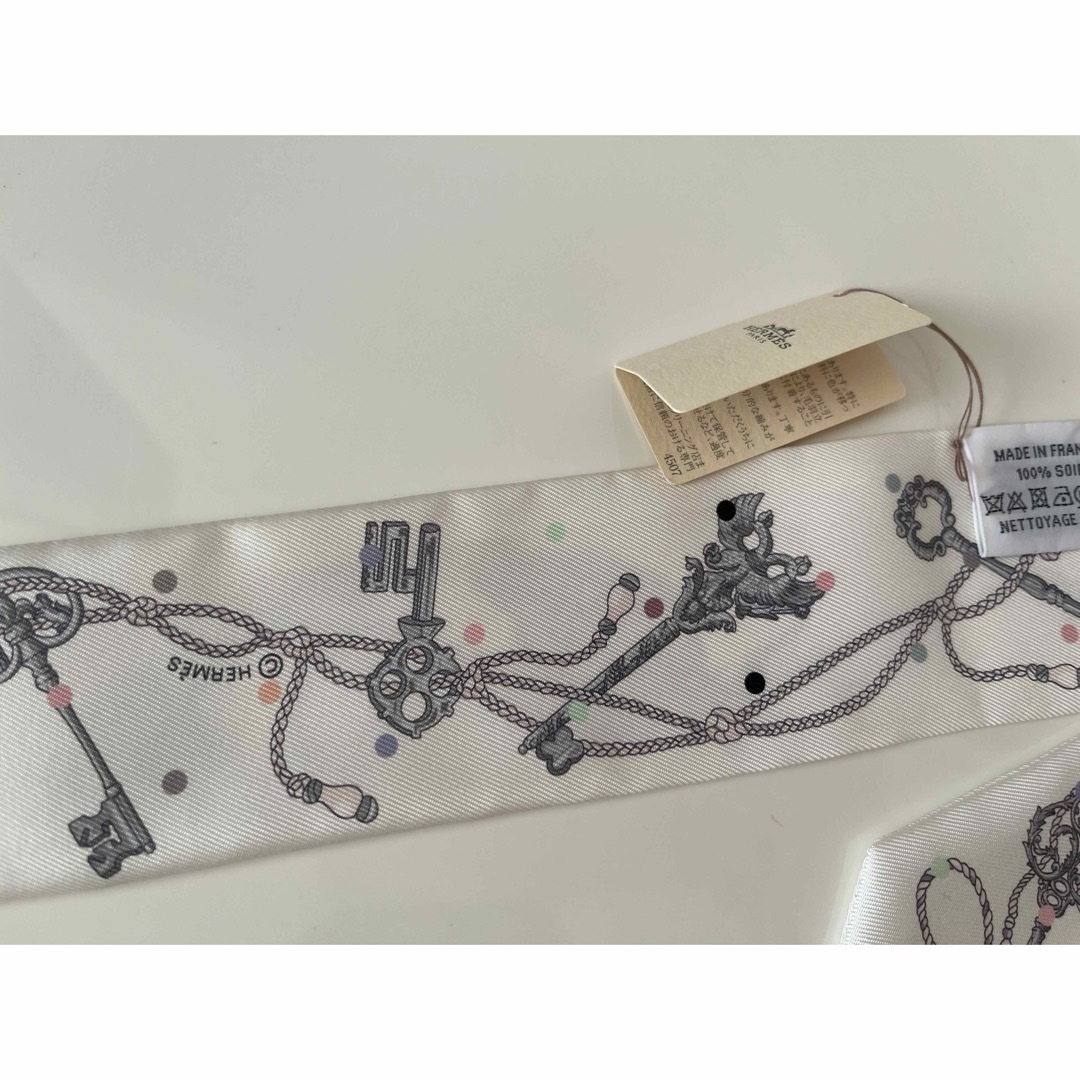 HERMES - タグ付新品 HERMES ツイリー レクレアポア ホワイトの通販 by