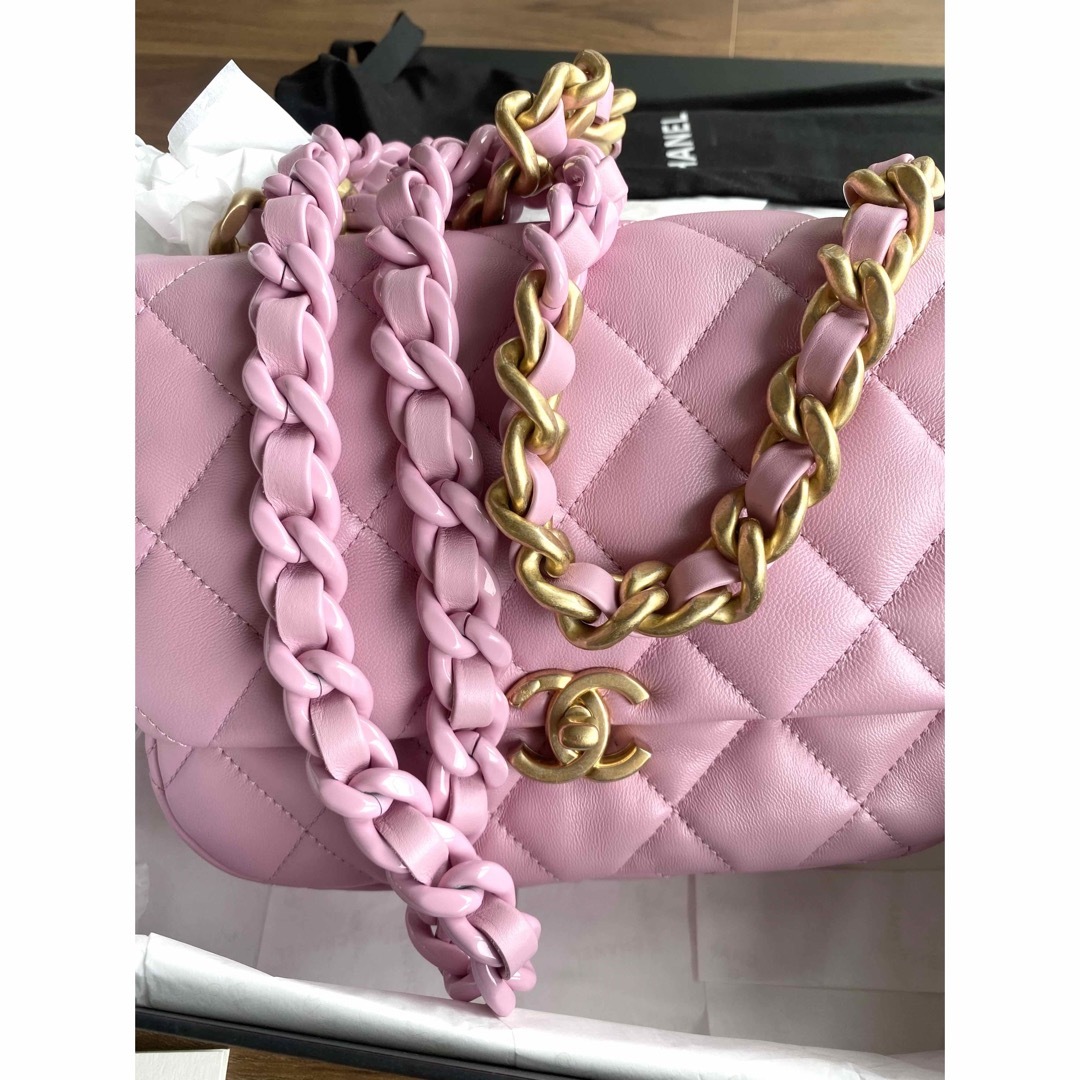 CHANEL - シャネル ミニマトラッセ 新作 ピンクチェーンバッグの通販