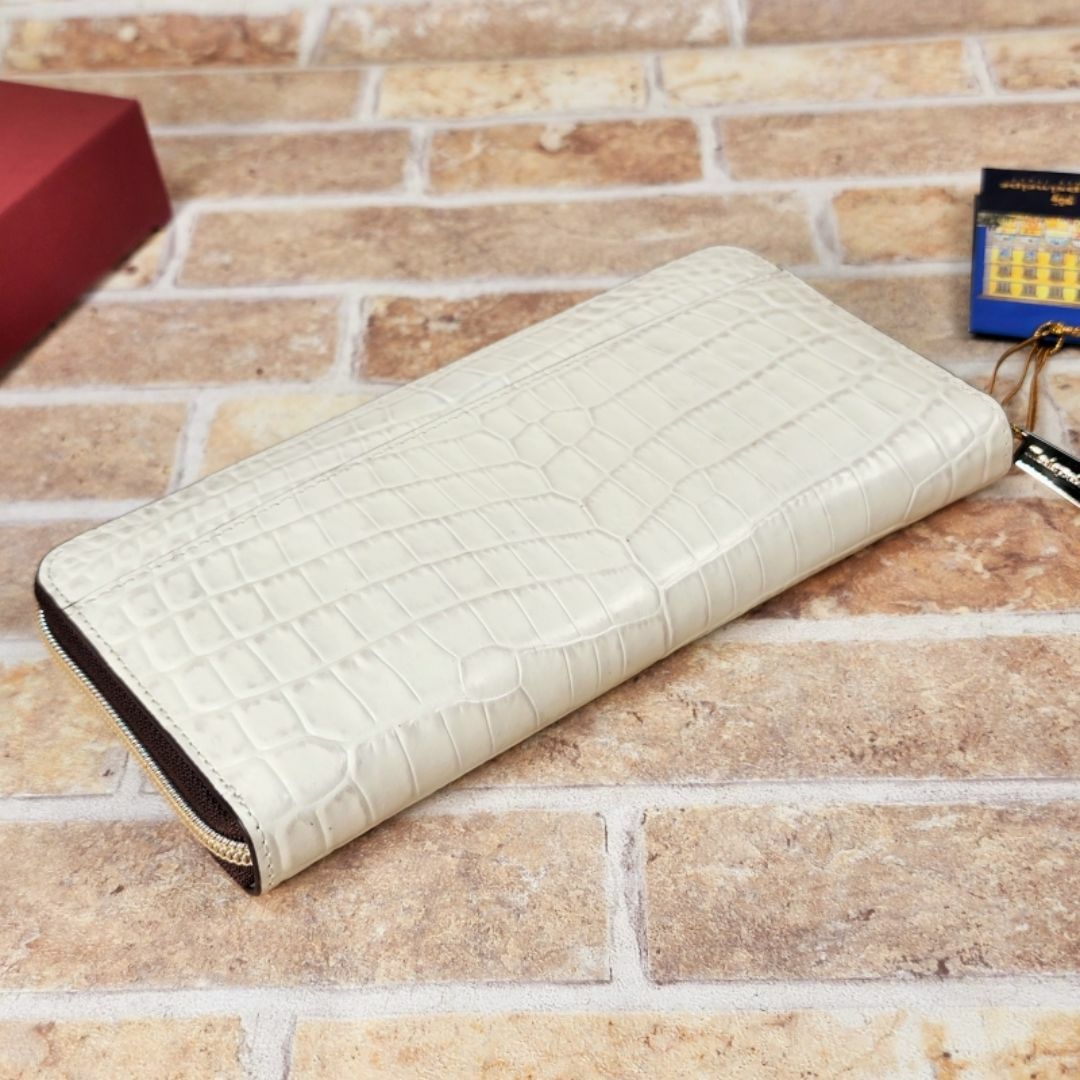 未使用 モーダプリンチペ ☆ クロコ型押し レザー 長財布 ラウンド