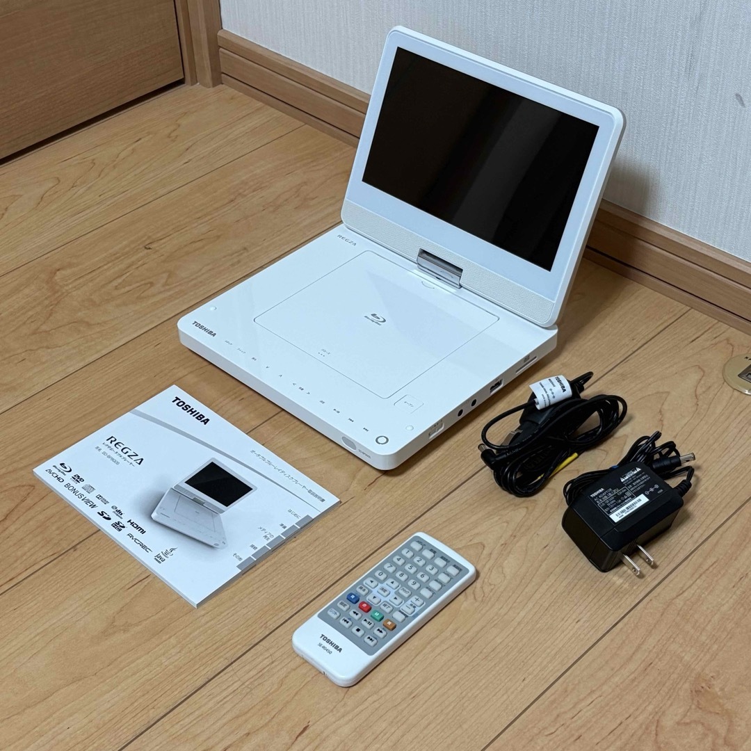 大幅値下げ ポータブルBD 9インチ 東芝 REGZA SD-BP900S 東芝 REGZA SD